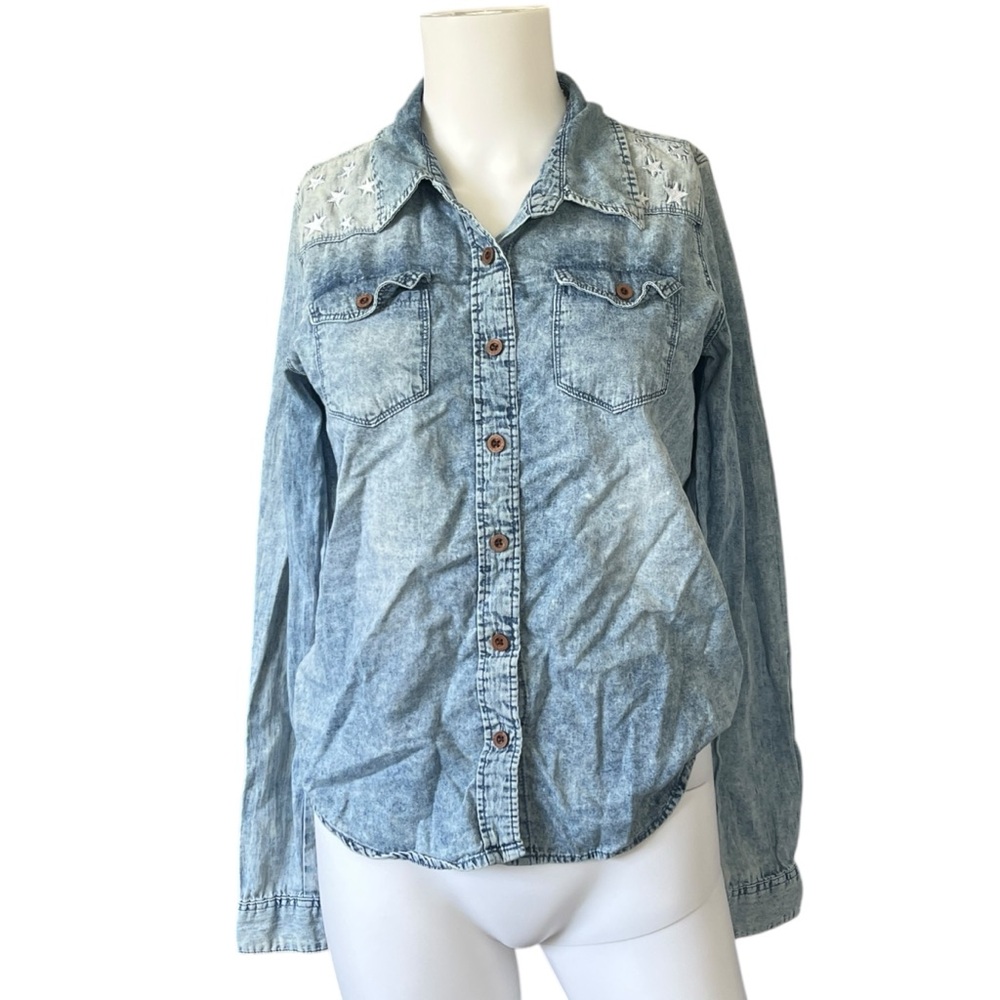 Gy Blue Denim Button-Up Shirt Embroidered Star Accents Size Medium M